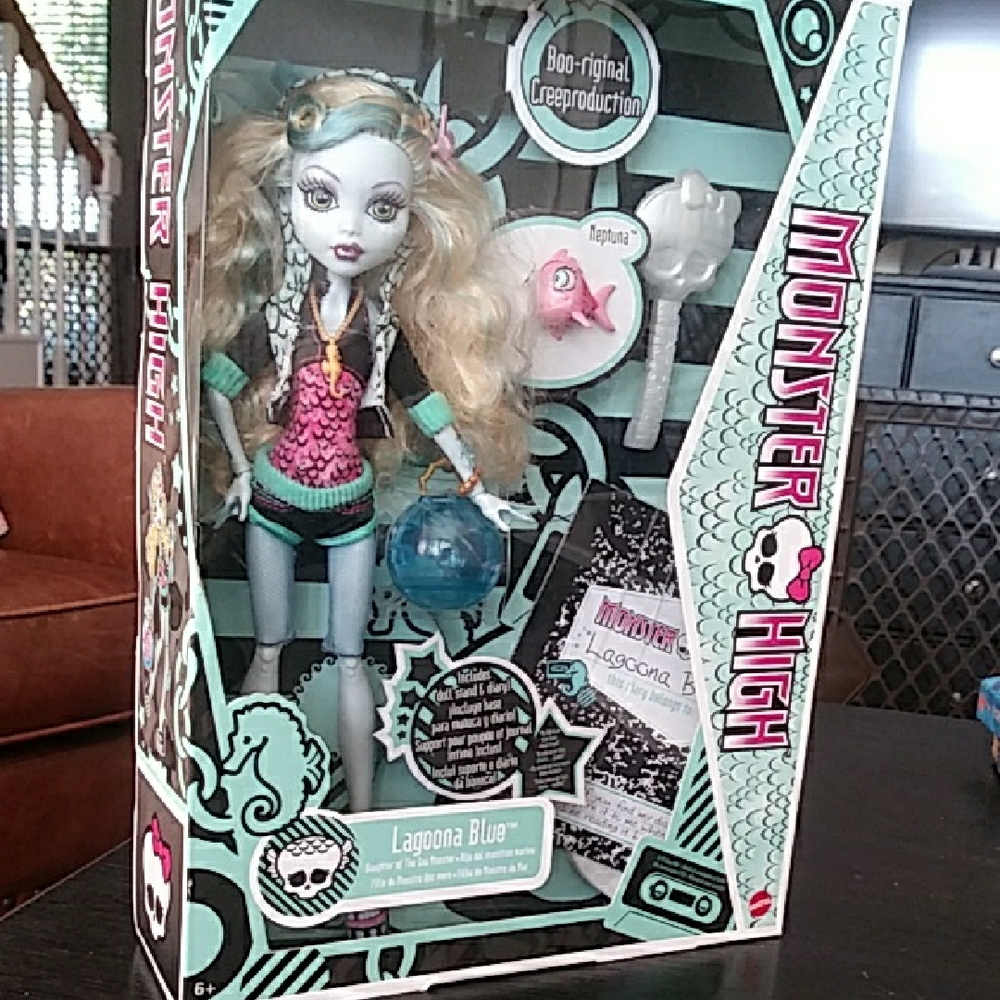 Creeproduction Lagoona Blue Monster High Doll, In Box - Picture 7 of 7